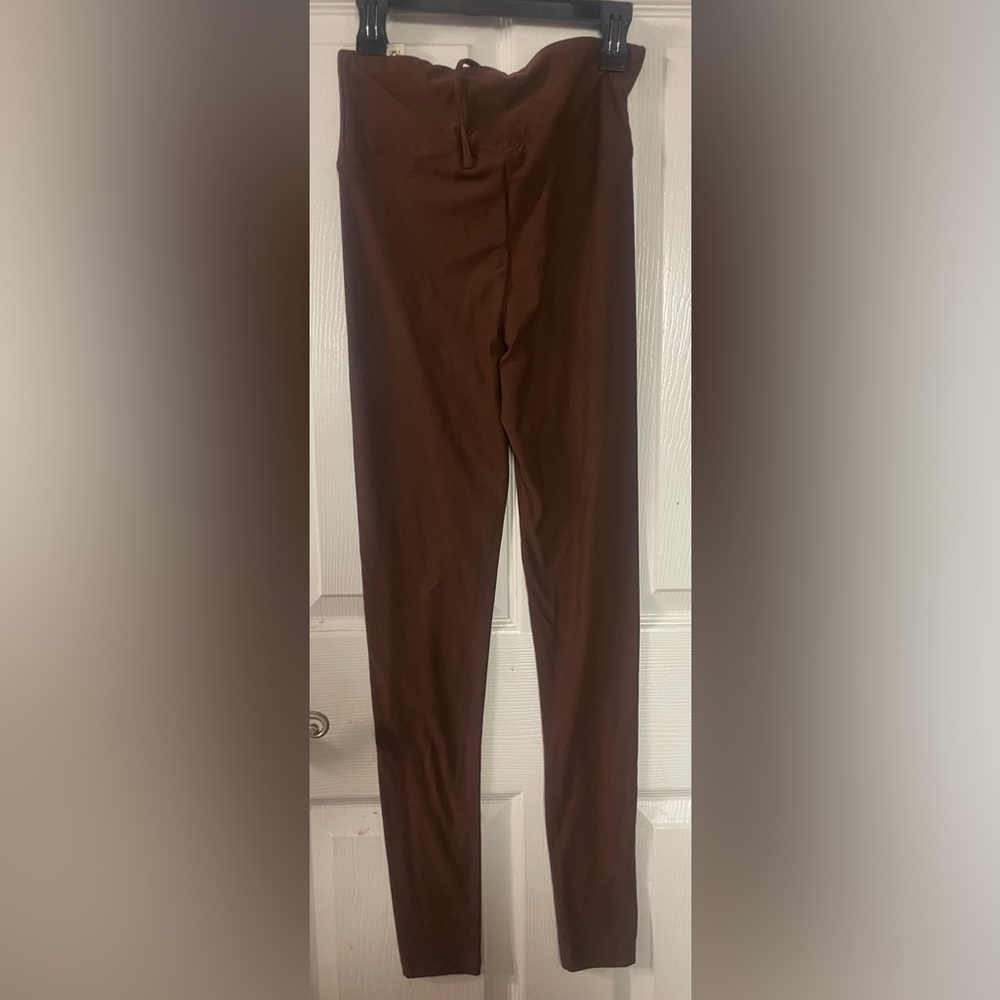 🔴 3/$12 Brown High-Waisted Runched Leggings! NWT! Size XXS/XS - Picture 4 of 5